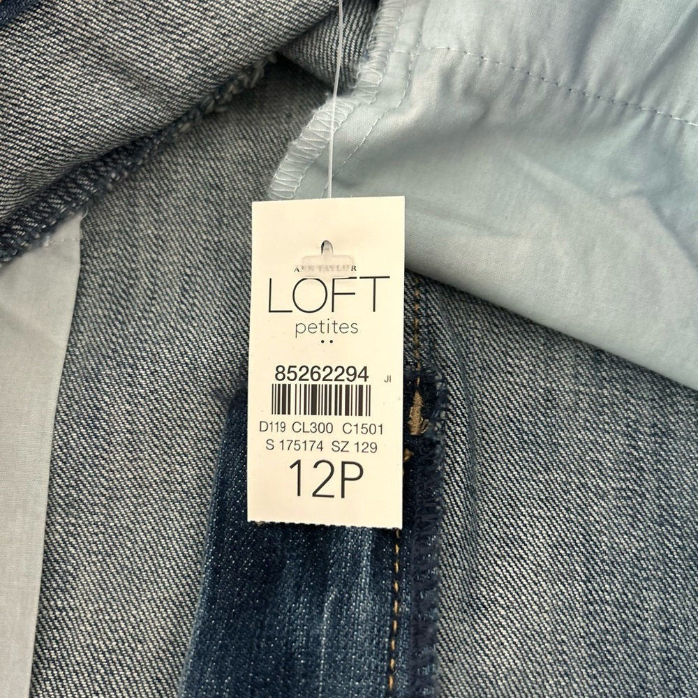 NWT Loft Classic Dark Blue Denim Mini Skirt. Size 12P - Picture 6 of 6